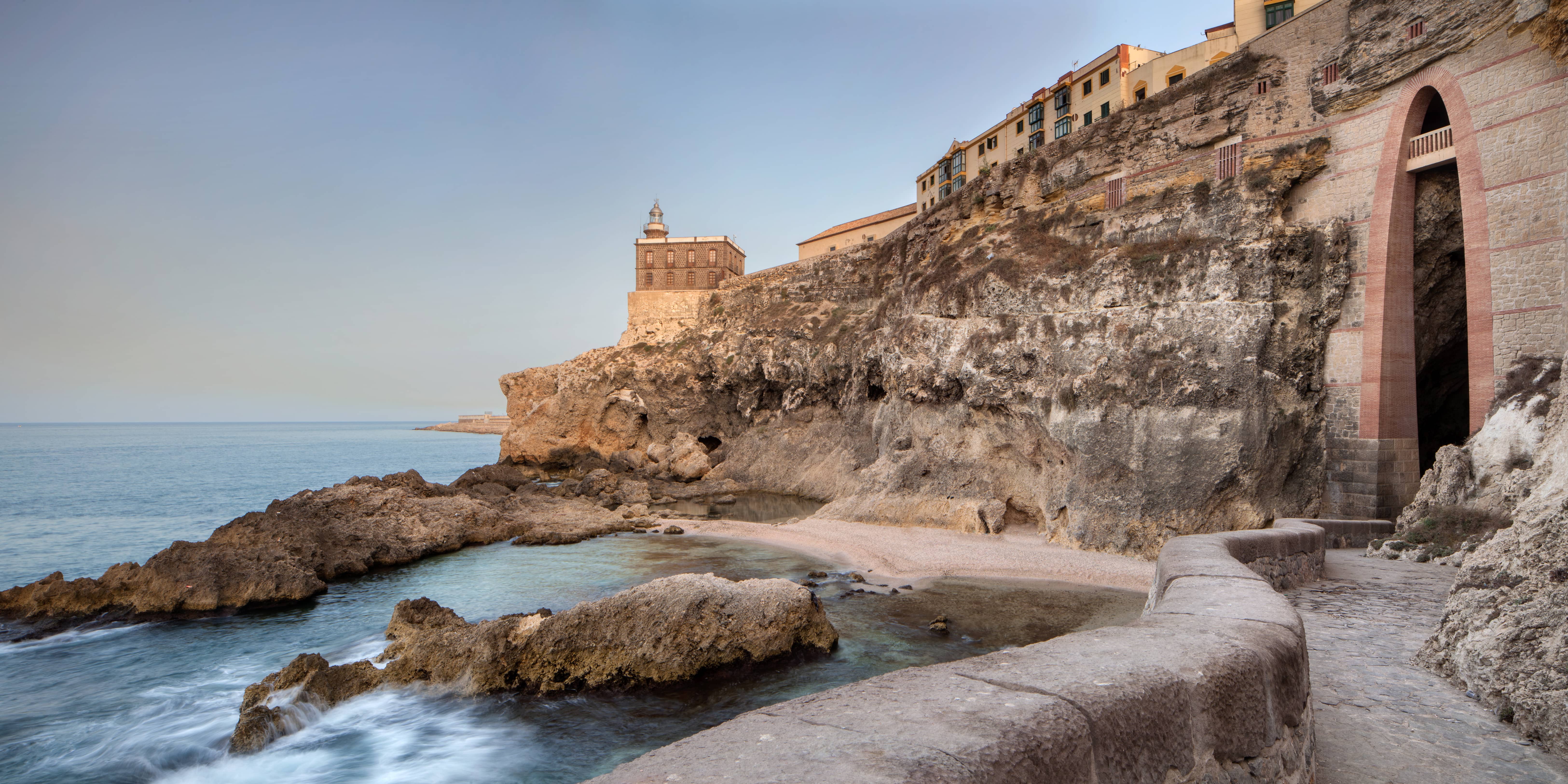Cala y playa de Melilla